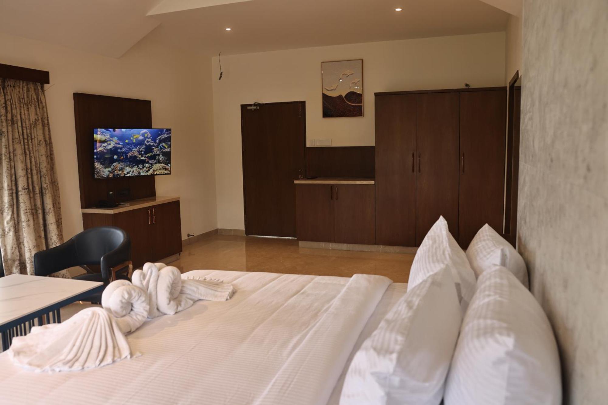 Mstays Ecr By Mirabilis Hotel Chennai Bagian luar foto
