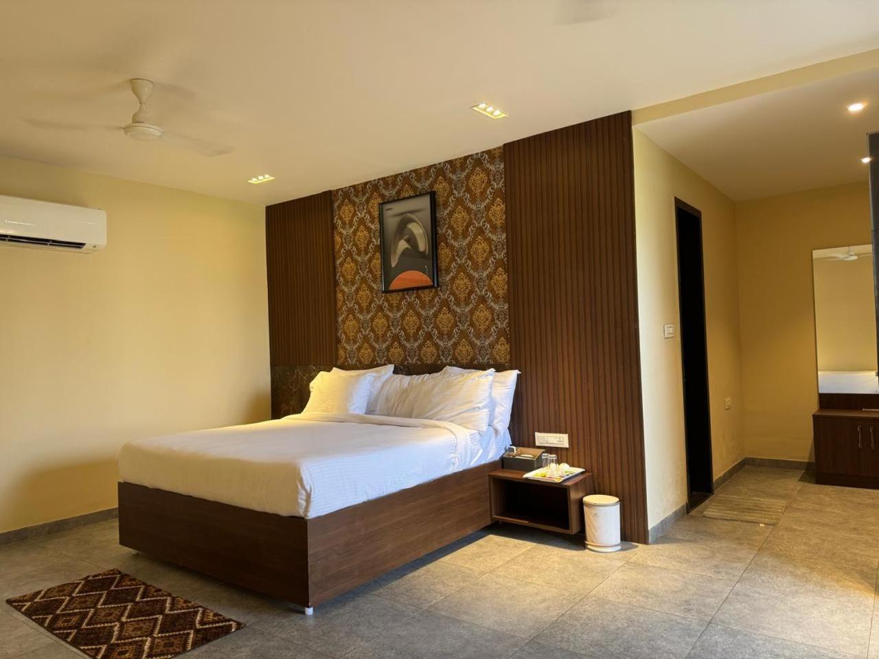 Mstays Ecr By Mirabilis Hotel Chennai Bagian luar foto